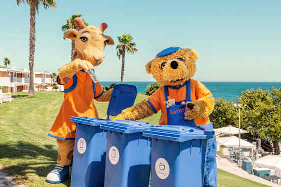 Lollo and Bernie recycling in trashbins