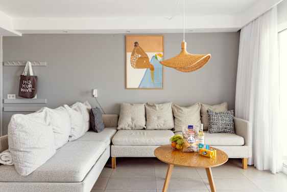 Lollo & Bernie Welcome Package