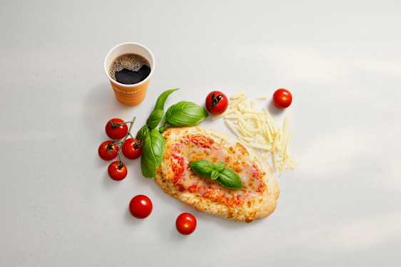 Light meal Pizza Sunclass Airlines