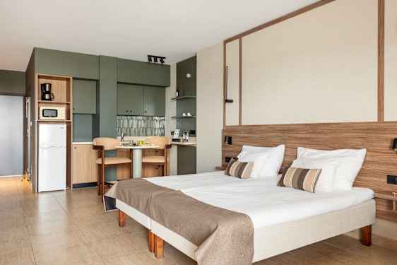 Room Ayia Napa Suites