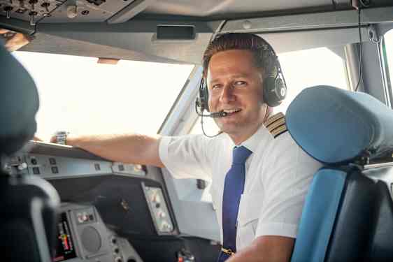 Sunclass Arlines staff