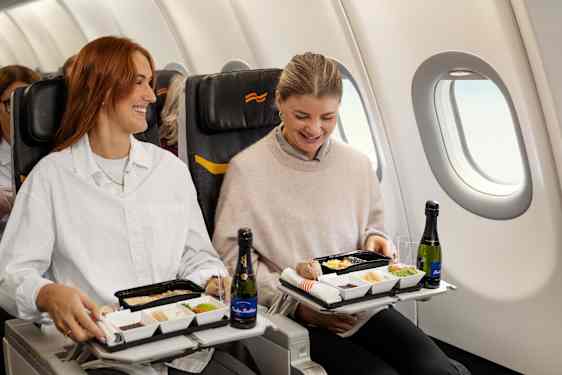 Staff Sunclass Airlines