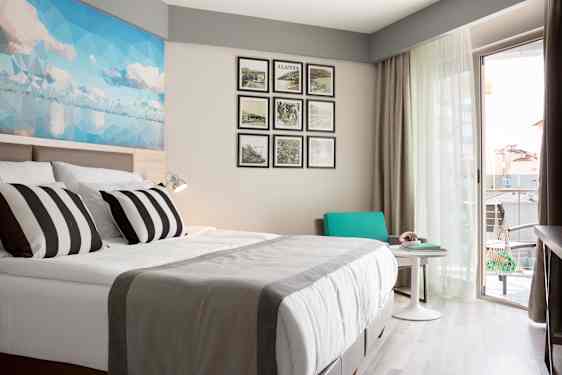 Room C-Lounge