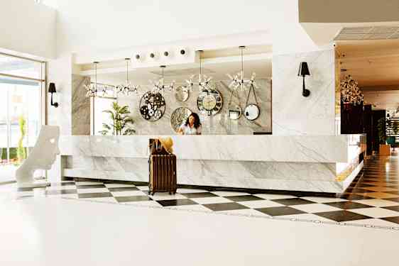 Reception at Sunprime C-lounge